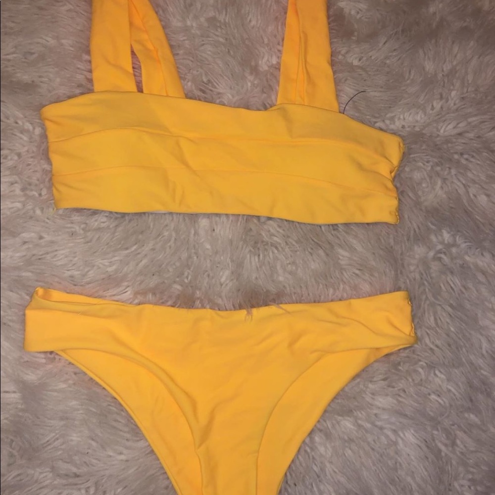 Bathing suit
